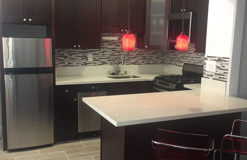 East Village Condo | Fantastic sea view apartment in historic building with free parking