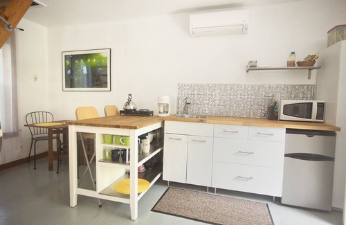 Dawson Apartment | Fantastic SOCO Studio