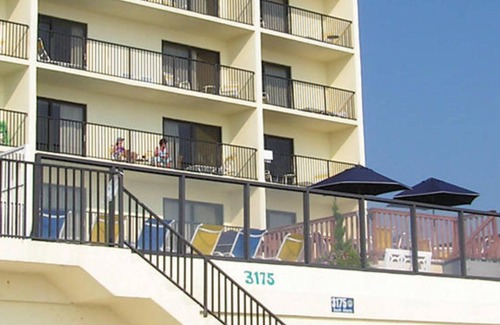 Daytona Beach Shores Resort | FANTASY ISLAND RESORT II OCEANFRONT DAYTONA BEACH BIKE WEEK 3-1,3-8 7 NTS 1 BDRM