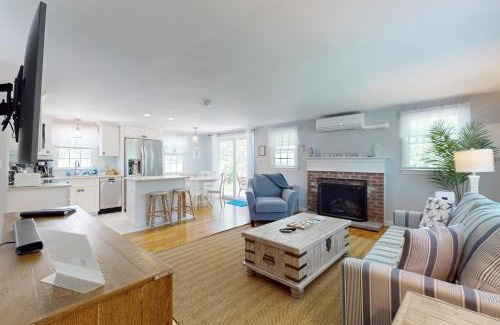 West Yarmouth House | Far Away by the Sea