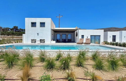 Aliki Villa | Faragas Hill Oasis Villa