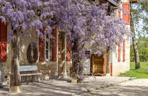 Mezeriat House | Farm B. AIP