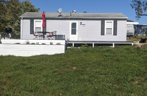 Union Cottage | Farm Guesthouse with goats and sheep; close to canoe