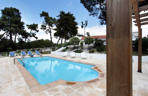 Charneca de Caparica e Sobreda Villa | Farm on the beach, sea view 2 steps from Lisbon