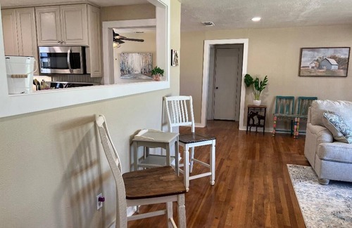 Clay House | Farm Retreat Pet-Friendly Near SAFB, WF, Hunting, Fishing Adventure nearby.