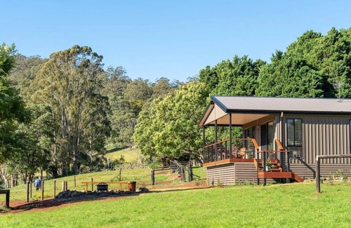 Foxground House | Farm "The Stockyards " 3 Bed Views Foxground.