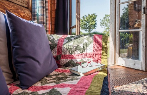Saxmundham Apartment | Farm View Cabin, Kelsale
