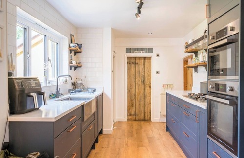 Saxmundham Apartment | Farm View, ground floor bedroom