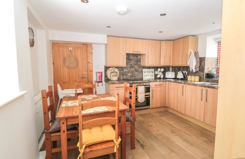 Allerston Cottage | FARM YARD COTTAGE, pet friendly, with a garden in Allerston