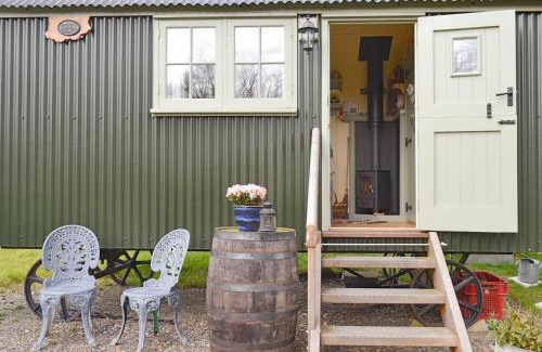 Stowford House | Farmer Oaks Hut