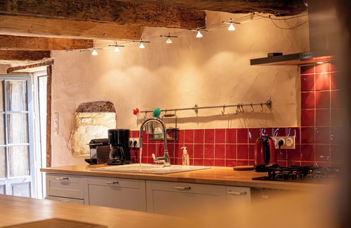 Sainte-Alvere-Saint-Laurent-les-Batons House | Farmhouse well renovated with heated pool, Jacuzzi, sauna, home cinema