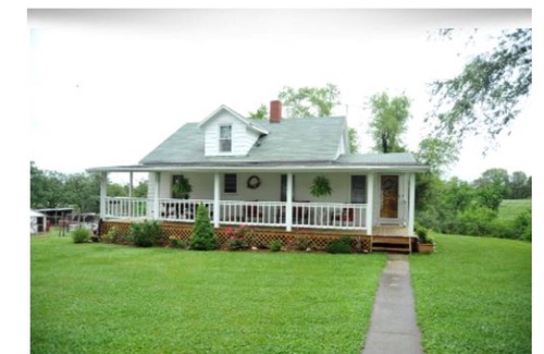 Grafton House | Farmhouse 80 Acres Rec Room Peddle Boat Lake Fishing Nature Trl 2 ml to Grafton