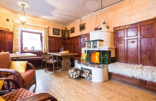 Maschl House | Farmhouse in St Johann with Sauna & Garden