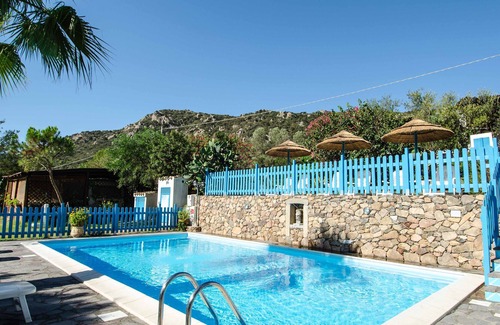 Teulada Other | Farmhouse 'Costa Del Sud - Villa Indipendente' with Shared Pool and Shared Garden