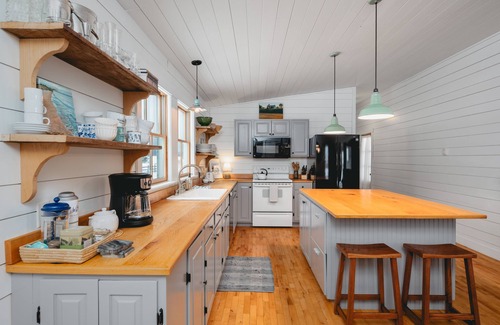 Cedar Other | Farmhouse Cottage In The Heart Of The Sleeping Bear Dunes