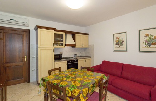 Campiglia Marittima Other | Farmhouse "Il Girasole - Rovo" with Shared Pool, Shared Garden & Wi-Fi