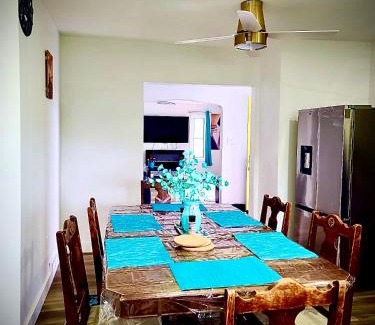 Division No. 11 House | Farmhouse in Alberta