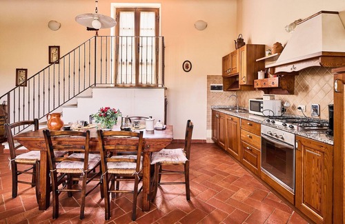 Neri Villa | Farmhouse in Chianti with Pool and Garden