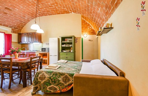 Montescudaio Other | Farmhouse in Montescudaio near Tuscan Coast