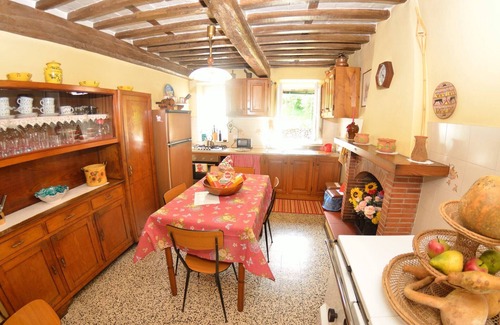 Pescaglia Cottage | Farmhouse in Pescaglia with swimming pool