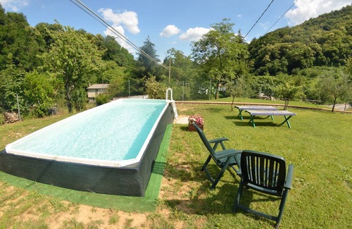 Pescaglia Cottage | Farmhouse in Pescaglia with swimming pool