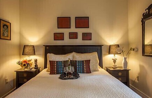 Ithaca House | Farmhouse Luxury Sleeps six Great location Majestic views and cozy atmosphere