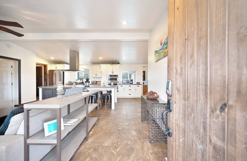 Temecula House | Farmhouse on 5 Acres w/Scenic Hot Tub, Temecula