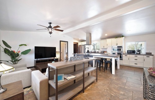 Temecula House | Farmhouse on 5 Acres w/Scenic Hot Tub, Temecula