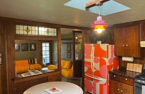 Freshwater House | Farmhouse on Cannabis Farm - Cabin Feel