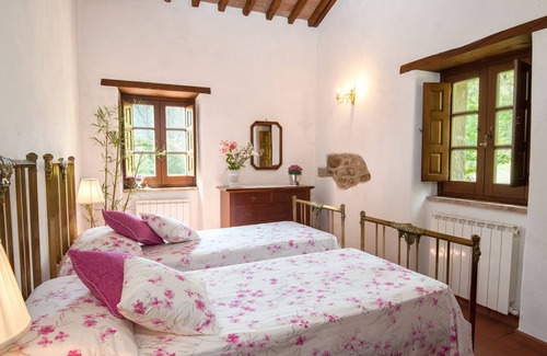Mercatale di Cortona Other | Farmhouse 'Pilari Appartamento Tabaccaia' with Mountain View, Shared Pool and Wi-Fi
