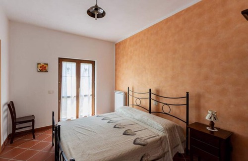 Rocca San Felice Bed & Breakfast | Farmhouse Radici Irpine