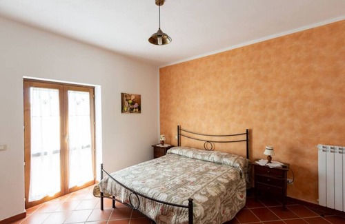 Rocca San Felice Bed & Breakfast | Farmhouse Radici Irpine