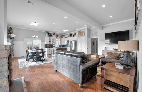 Parker Other | FARMHOUSE W/MOUNTAIN VIEWS!