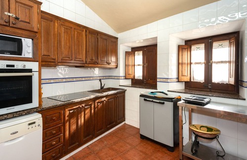 Vilademuls House | Farmhouse with pool and private access to the river
