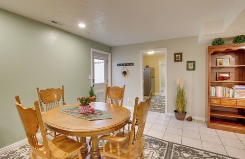 Farr West Apartment | Farr West Apartment on Farm < 25 Mi to Ski Resorts