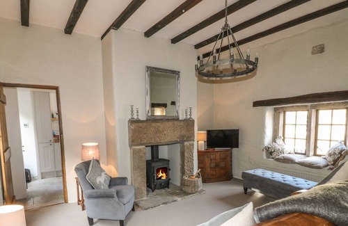 Winster Cottage | FARRIERS COTTAGE, character holiday cottage in Winster