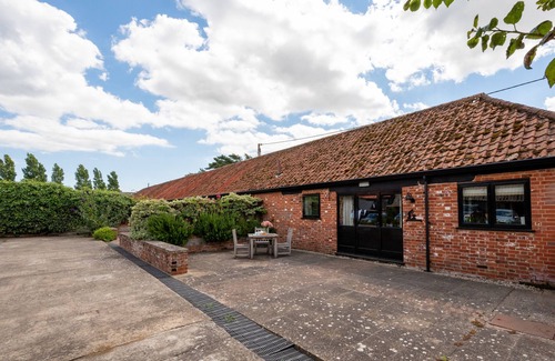 Woodbridge House | Farriers Cottage - Two Bedroom House, Sleeps 3