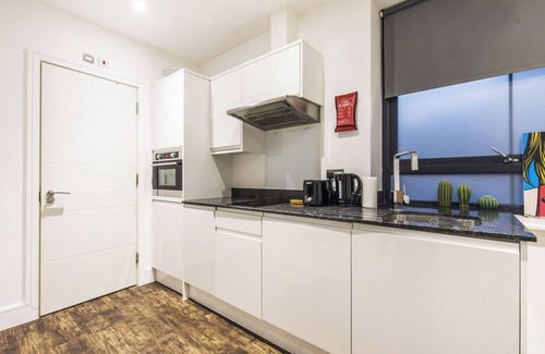 Harringay Apartment | Fast Wifi 8 Tube 8 Parking
