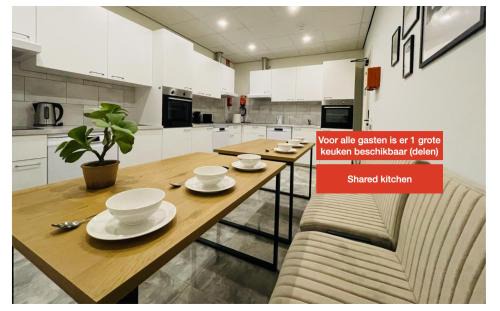 Raamsdonksveer Apartment | Fast Wifi, En Suite Bathroom - Maison Lux