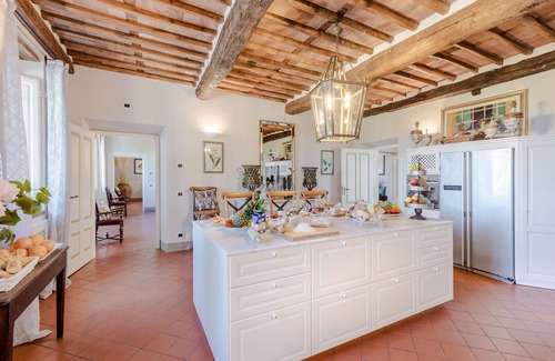 Capannori Villa | FATTORIA CAMIGLIANO Winery & Farmhouse with Pool