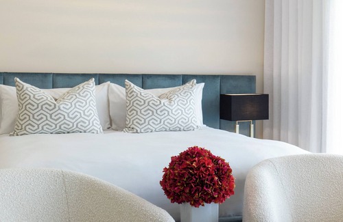 Wynberg Hotel | Fauchil Hotel