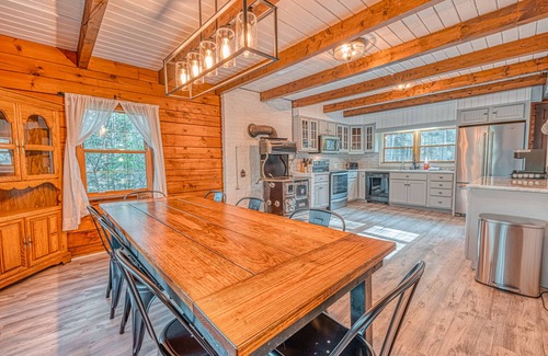 Albrightsville Cabin | Fawn View Cabin, Lakeside escape