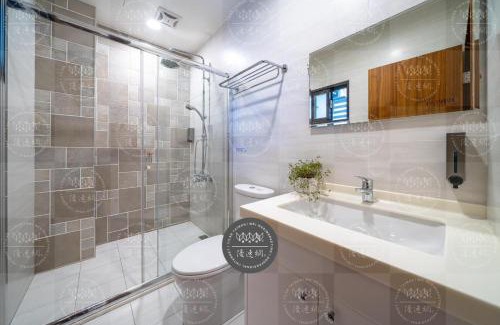 Dongshan House | February Flower B&B