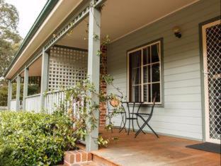 Blackheath Cabin | Federation Gardens & Possums Hideaway