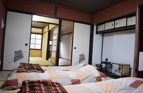 Minami House | Feeling like a devilish blade! 3 minutes walk from Nishioji station, 1 station from Kyoto station! Good access to tourist attractions / spacious and comfortable house / indoor Wi-Fi