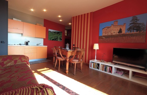 Monforte d'Alba Apartment | Felicin - Palazzo Boeri Panoramic Suites