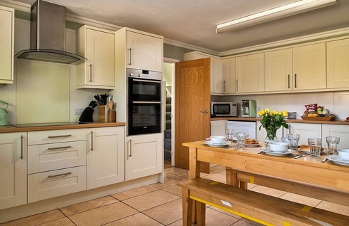 Dolgellau House | Felin Ship