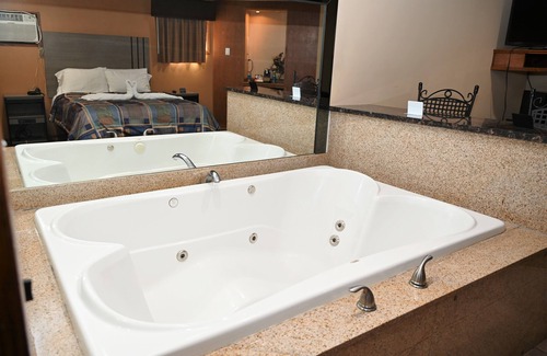 Canton Hotel | Fellows Creek Lodge