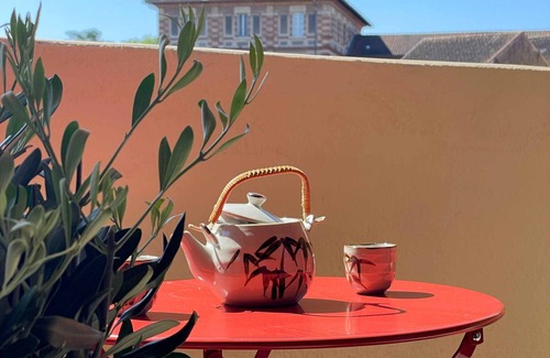 Albi Apartment | Fenêtre sur Cour View of Albi Cathedral - Private Parking