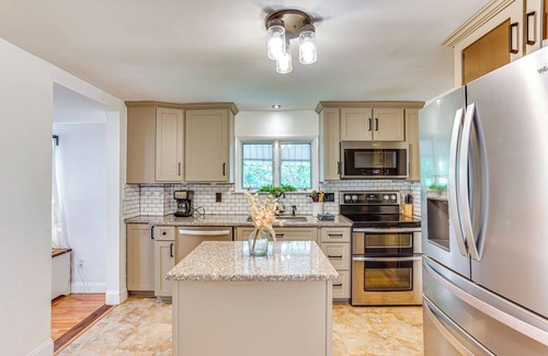 Bernville House | Fenced Backyard, Grill & Deck: Bernville Home!